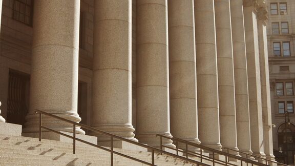 Government building with classical columns, reflecting the structure and transparency of GASB 103 financial reporting.